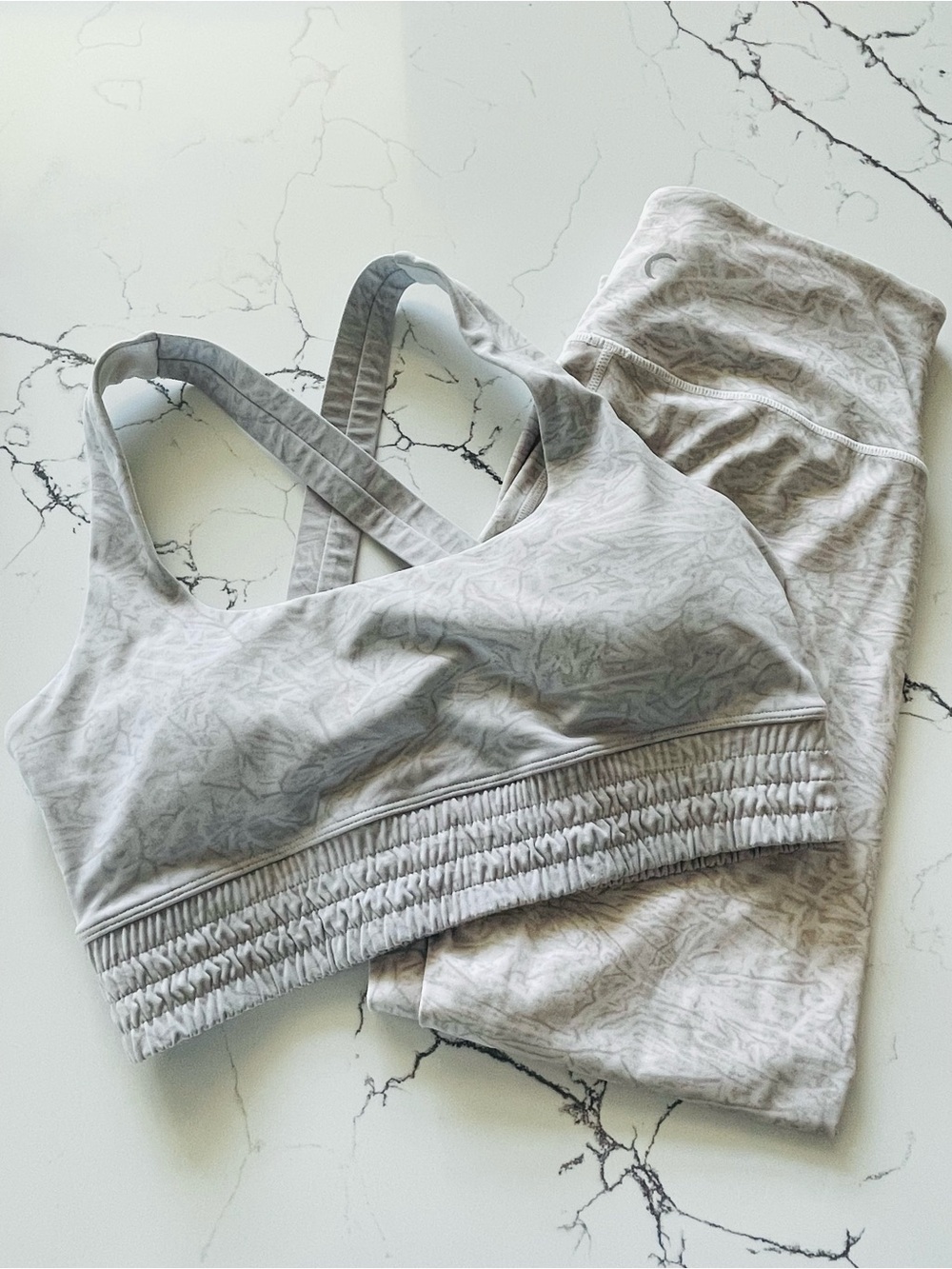 Light Gray Seamless Sports Bra and Legging Set - Zyia Active